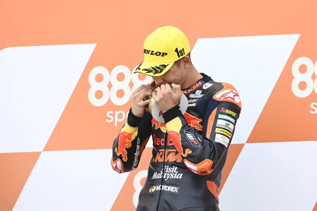 raul fernandez moto3 e1604852835376