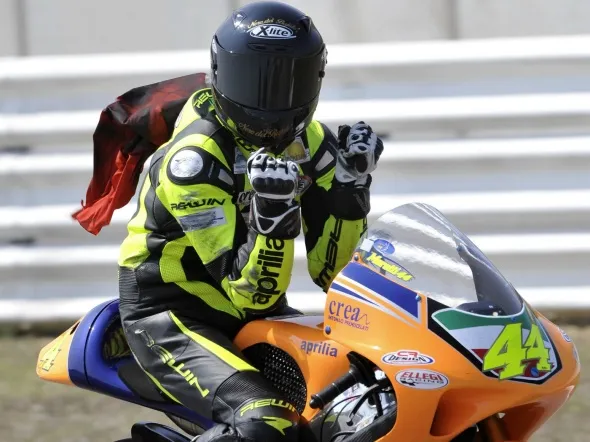 riccardo moretti campione civ 125gp 2009