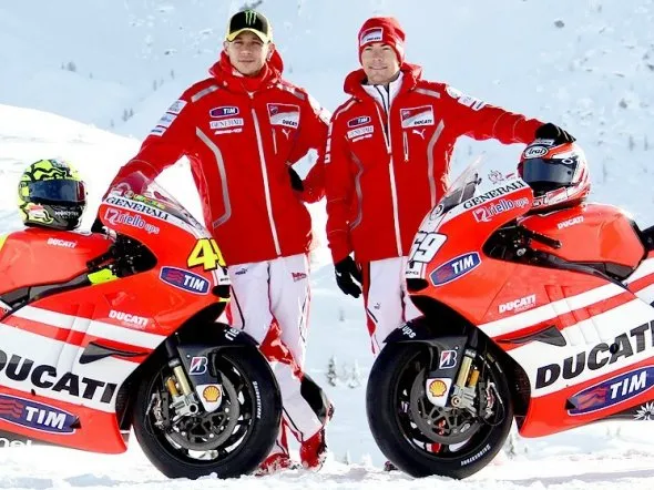 rossi hayden launch ducati