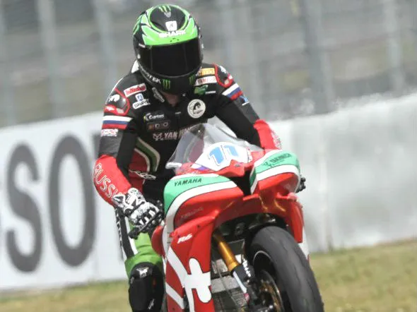 sam lowes supersport world champion 2013 1b