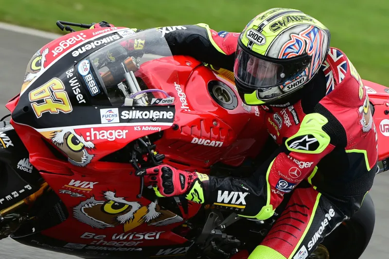 shane byrne fp1 donington park bsb 2017