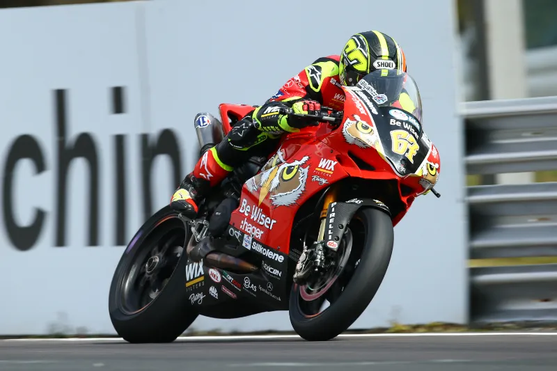 shane byrne oulton park pole position