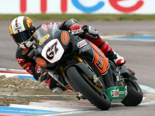 shane byrne race2 thruxton 2011