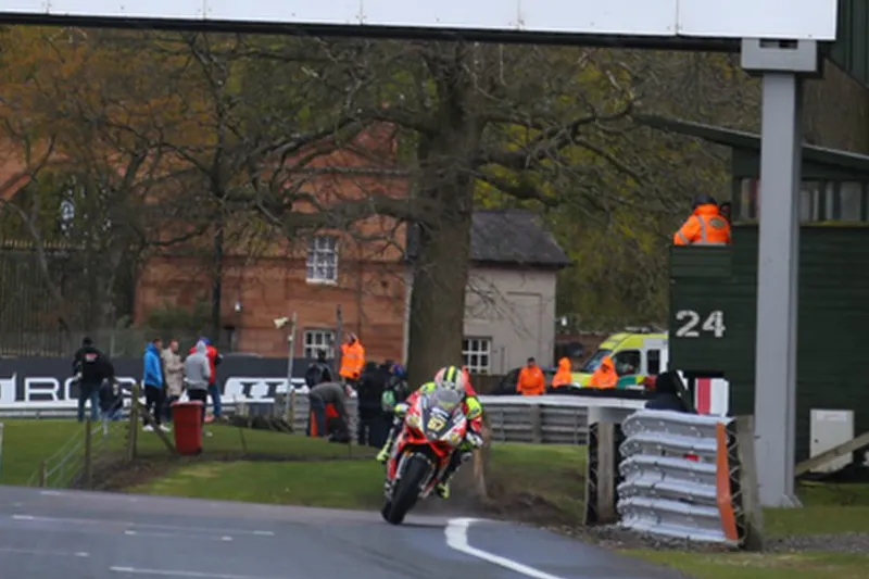 shanebyrne fp1 oultonpark 2016