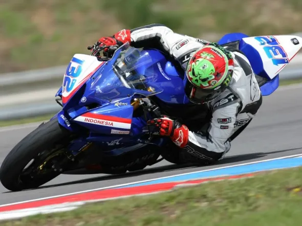 sheridan morais yzf yamaha supersport