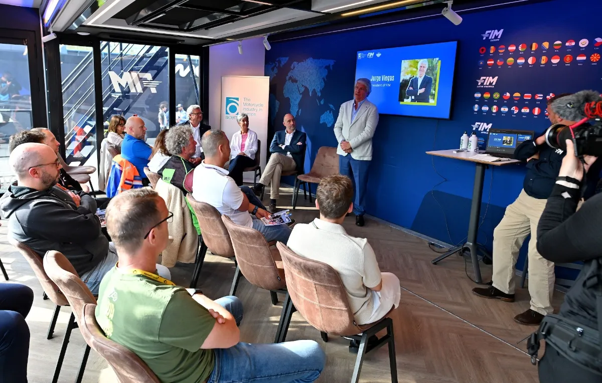 Sicurezza in moto: università, industria e istruttori dettano le linee