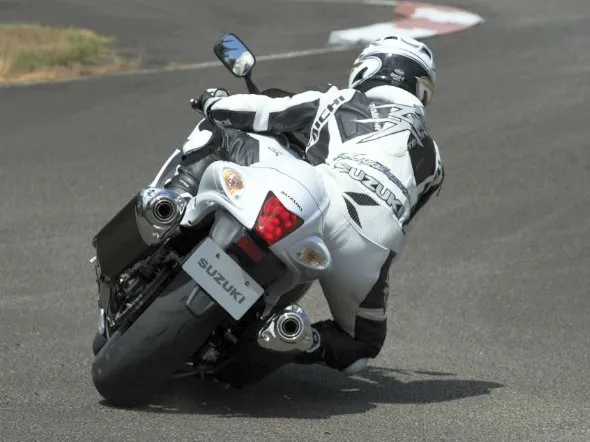 suzuki hayabusa 2013 2