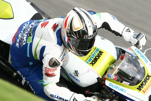 sylvain guintoli action worx crescent suzuki 2009