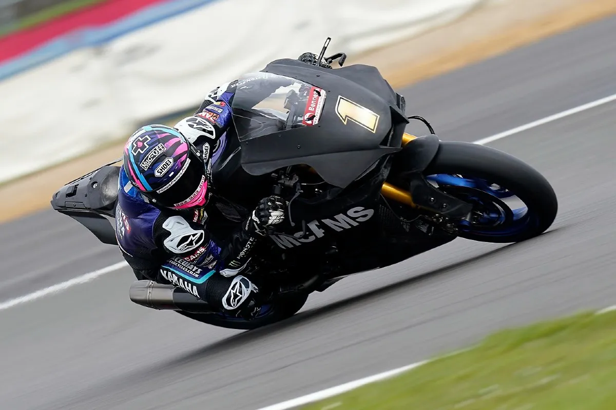 tarran mackenze test silverstone 2022