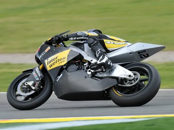 thomas luthi moto2 test valencia 2010