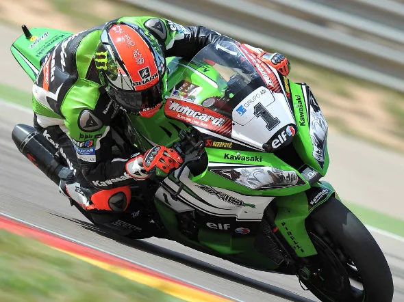 tom sykes race2 aragon 2014