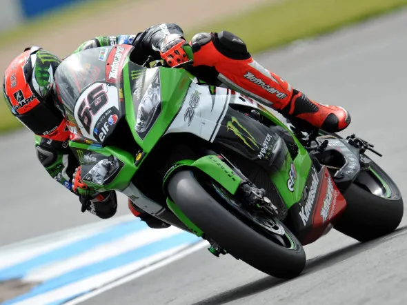 tom sykes race2 doningtonpark 2015