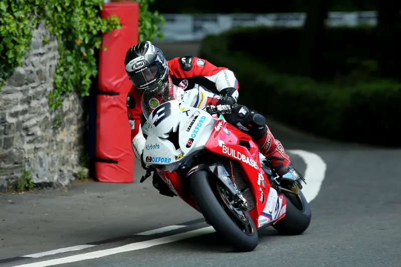 tourist trophy michael dunlop iomtt 2015