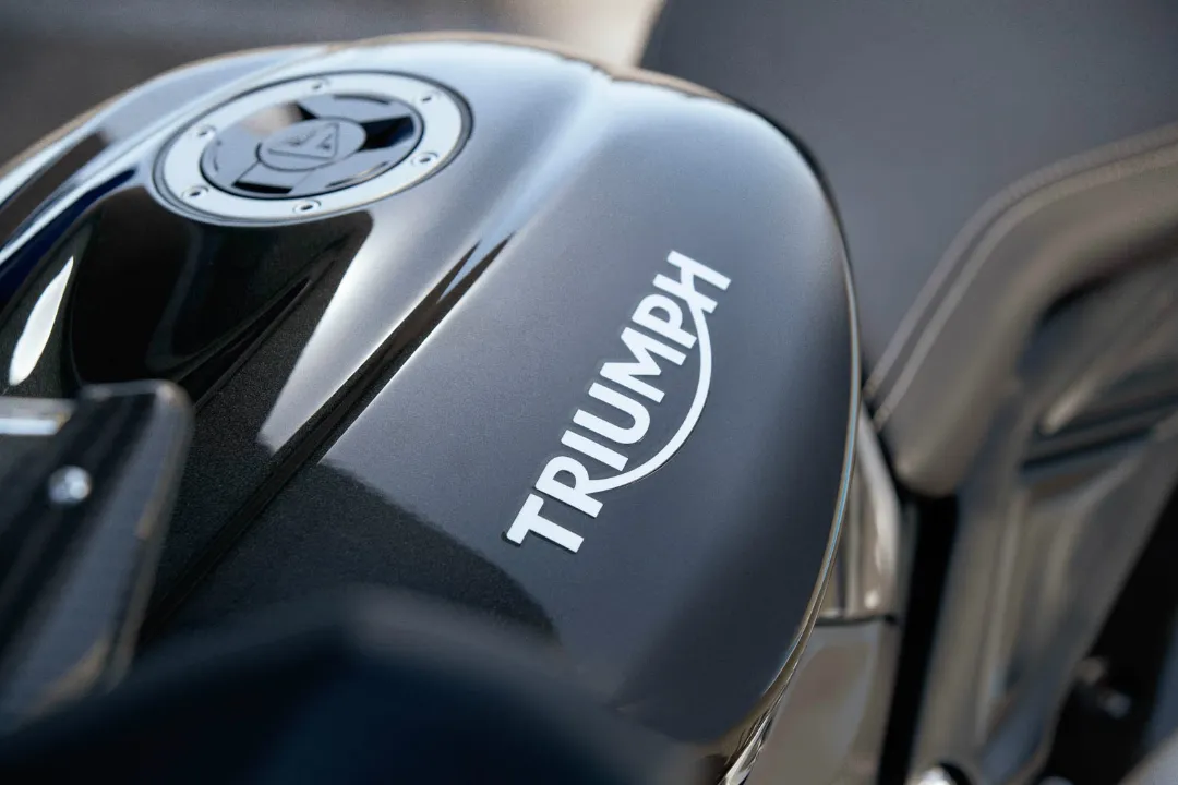 triumph 765 serbatoio