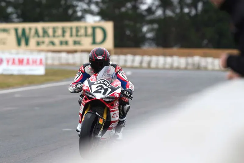 troy bayliss asbk wakefield park 1