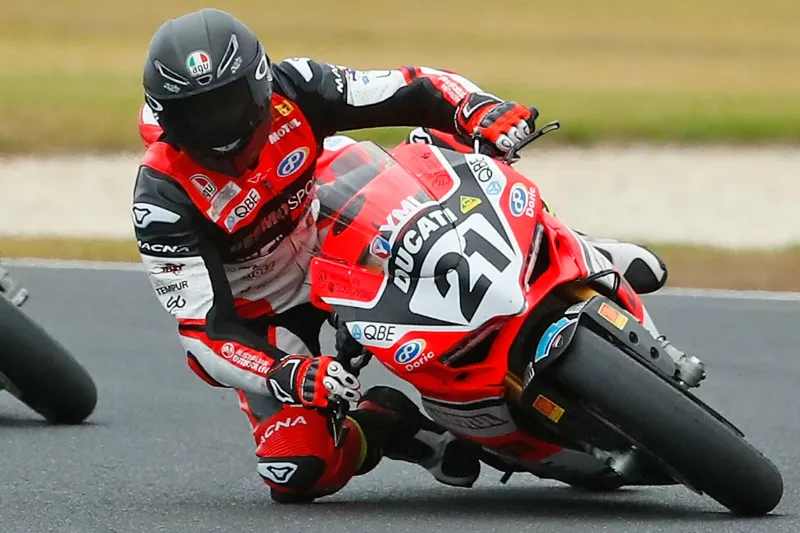 troy bayliss phillipisland race2 asbk 2018