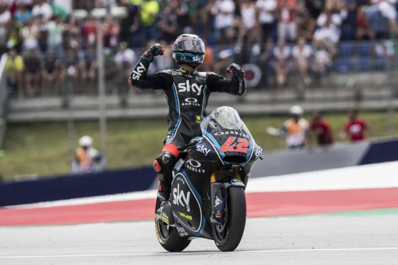 v4i3207 1024x682 e1541303889428