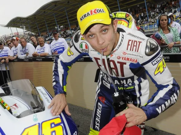 valentino rossi motogp assen victory