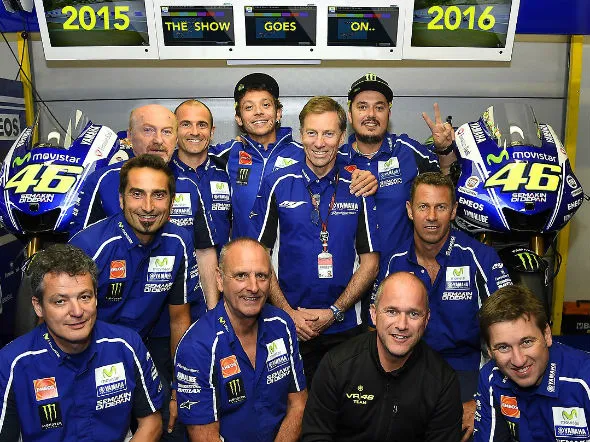 valentino rossi rinnovo yamaha 2016 2
