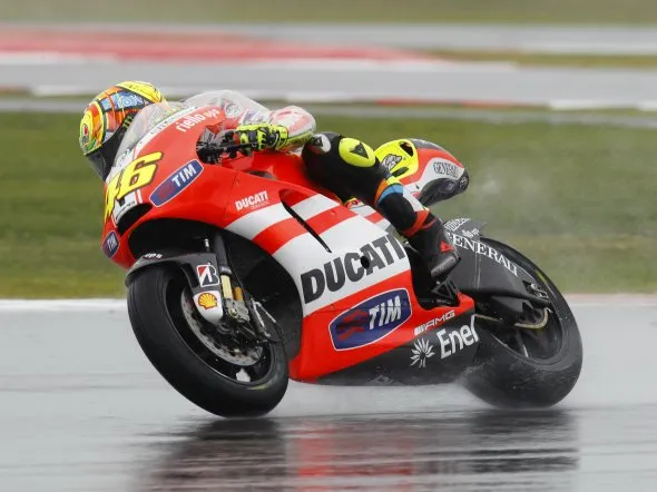valentino rossi silverstone gara 2011