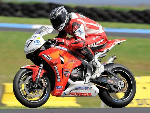 wayne maxwell practice 1 phillip island 2012