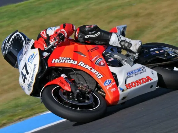 wayne maxwell race1 pi 2011