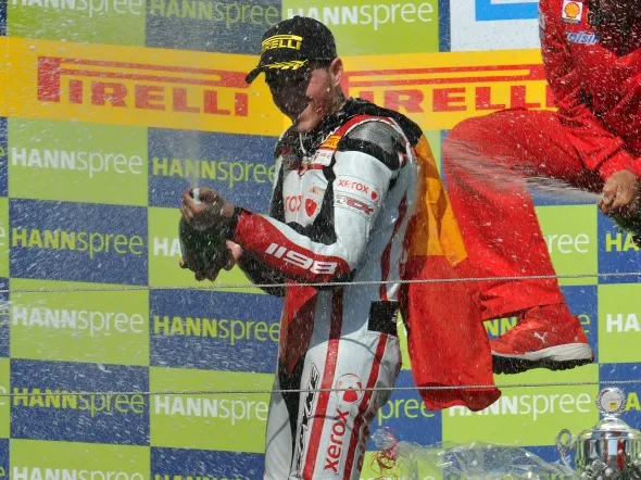 xavier simeon podium nurburgring superstock