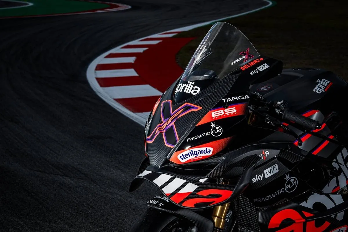 aprilia-rsv4-x-gp-soldout