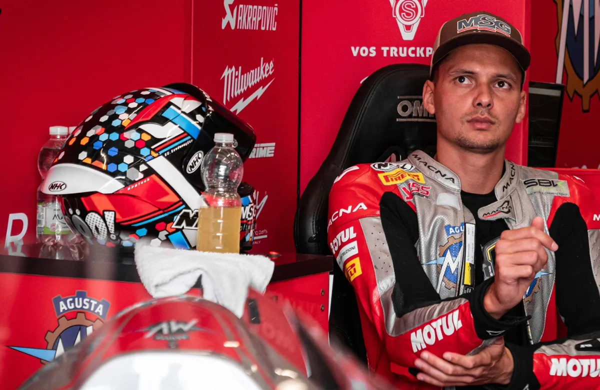 Mondiale Supersport: doppio divorzio nei team italiani MV Agusta