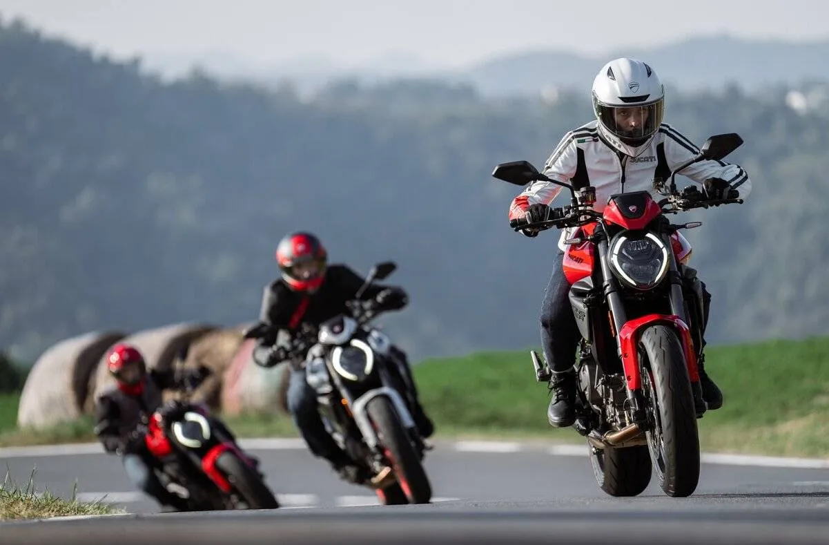 Ducati Monster 2026: quinta generazione dell'icona delle naked sportive