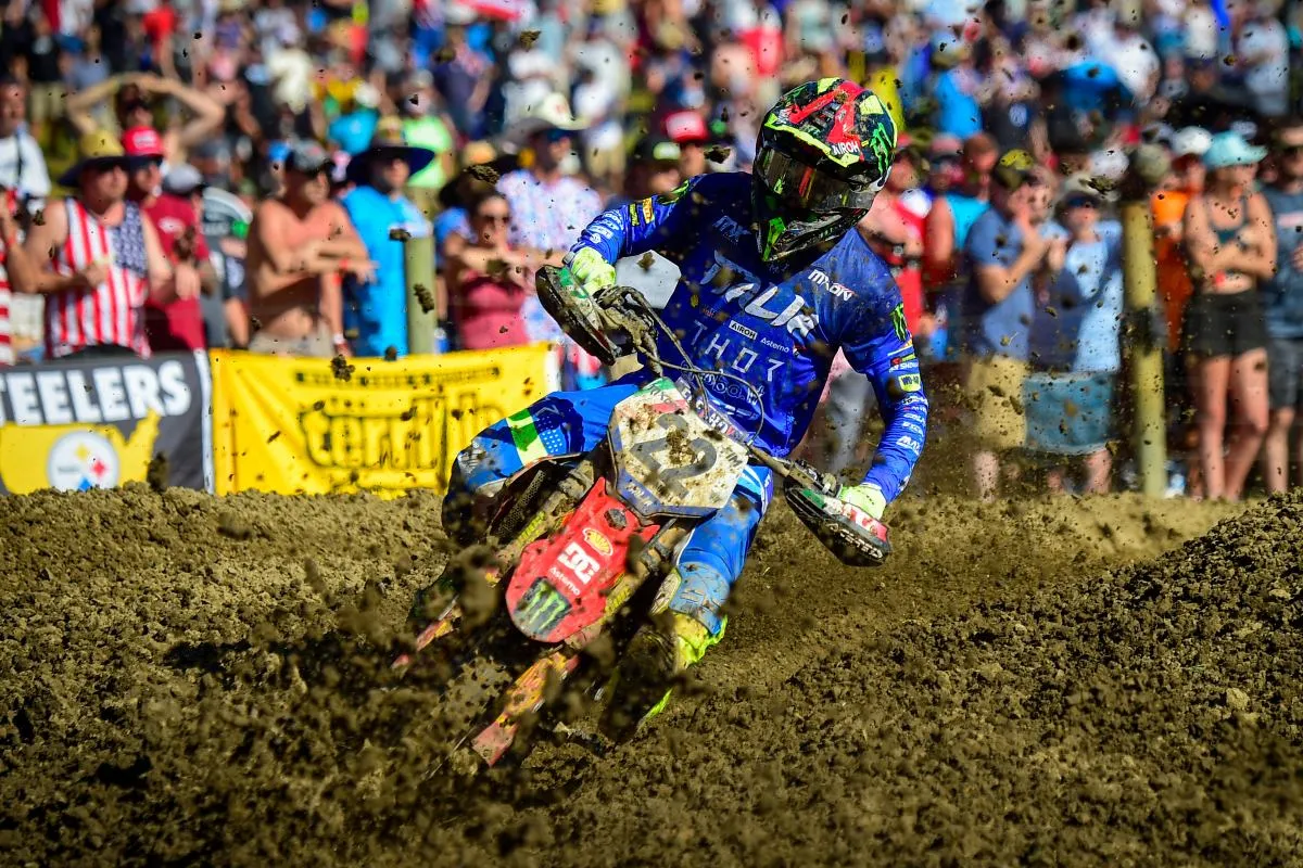 Tony Cairoli ha corso con una mano rotta al Motocross delle Nazioni!