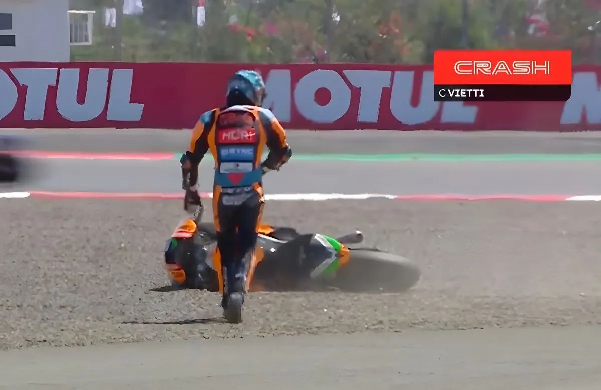 vietti crash moto2 practice