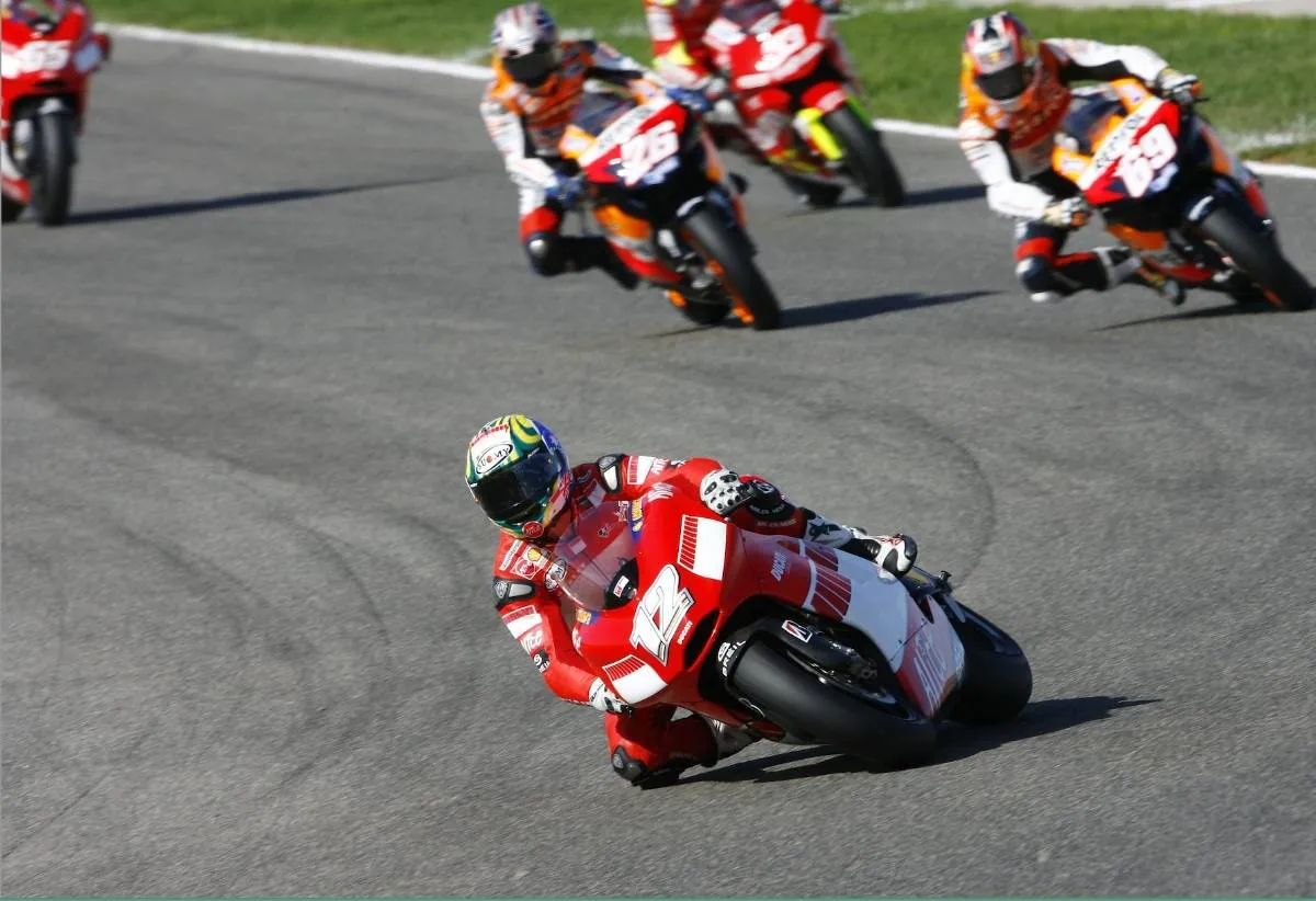 Troy Bayliss nel 2006 vinse in MotoGP da wild card: ci riuscirà anche Nicolò Bulega?