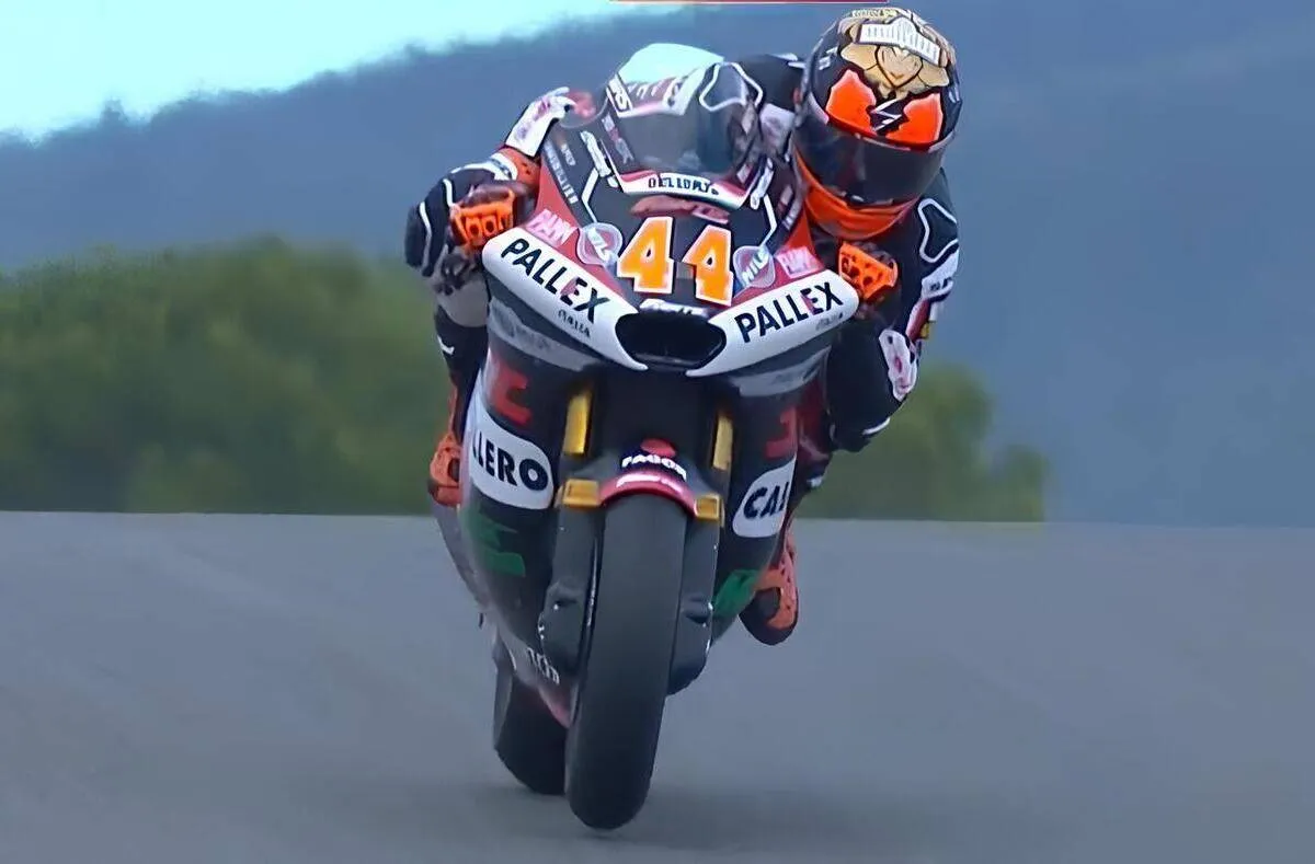 Moto2 Portimao: Canet da record, Gonzalez e Moreira preparano il duello