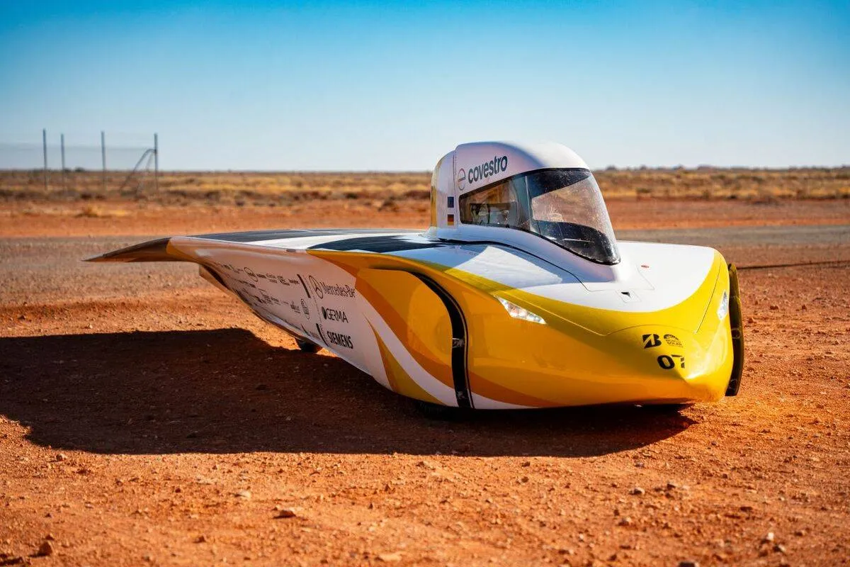 La mobilità solare del futuro: “Æthon”, progetto di Covestro e del Team Sonnenwagen