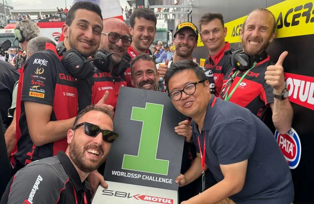 Raffaele De Rosa con QJ Motor