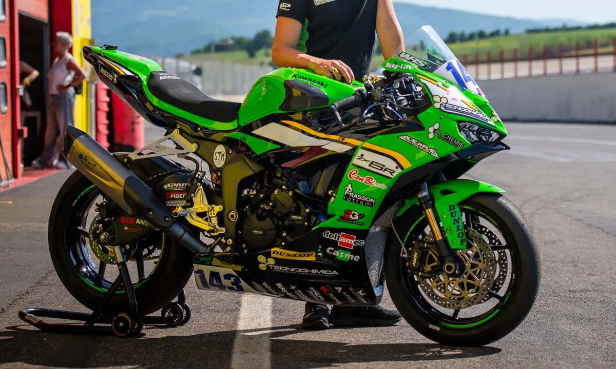 Kawasaki si rafforza: aumentano piloti e team nel CIV