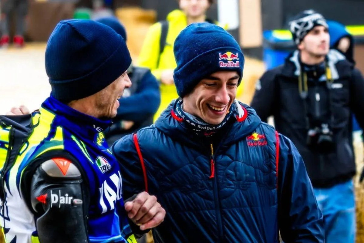 Pedro Acosta e Valentino Rossi