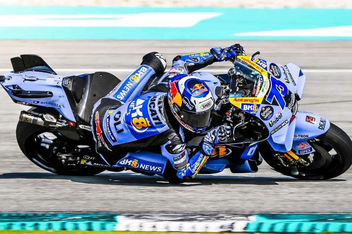 Alex Marquez pilota Gresini MotoGP guida la Ducati Desmosedici GP26 nel Sepang Test