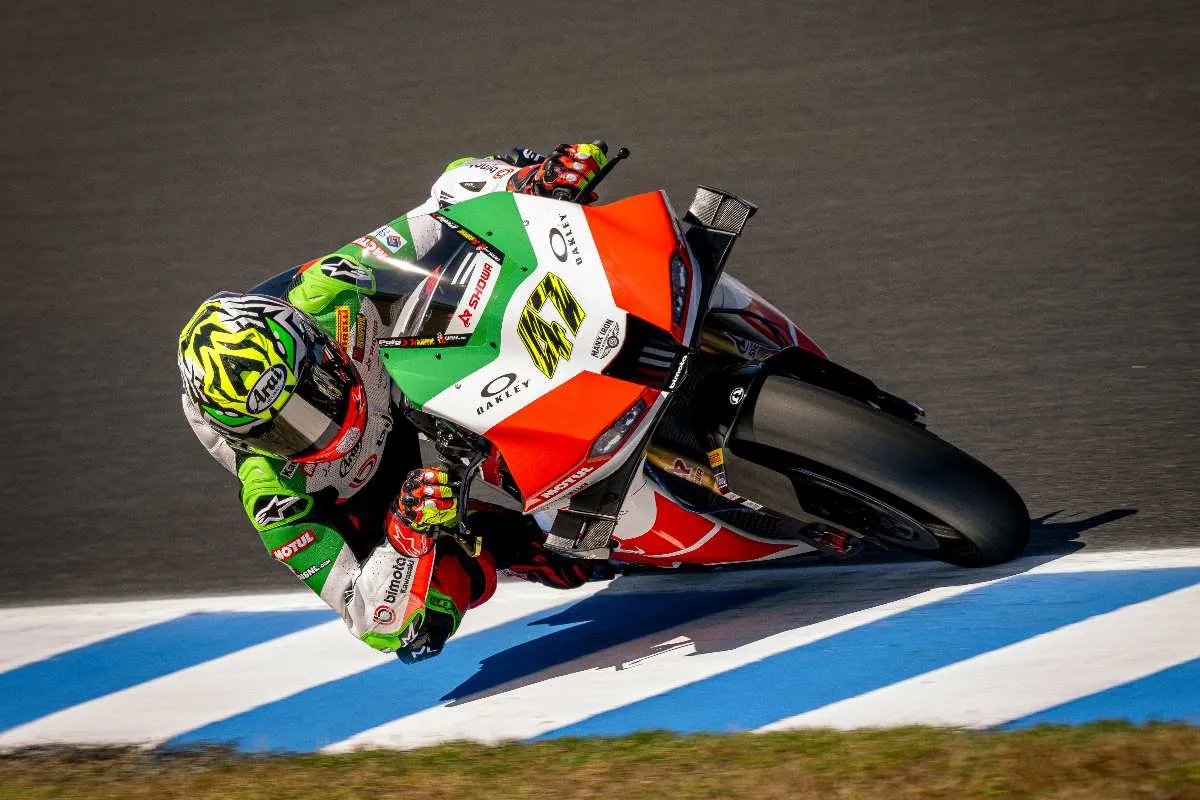 Axel Bassani pilota Bimota Superbike guida la KB998 Rimini nel test SBK a Phillip Island