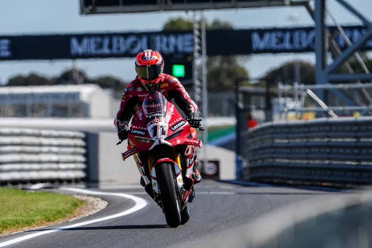 Nicolò Bulega ha dominio il primo giorno di test Superbike a Philllip Island