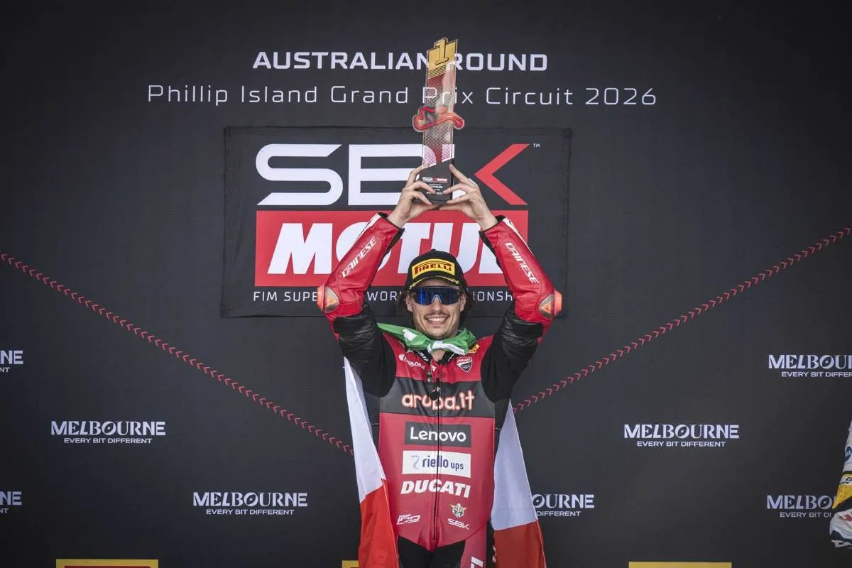 Nicolò Bulega pilota Aruba Ducati Superbike SBK vincitore in Gara 1 a Phillip Island