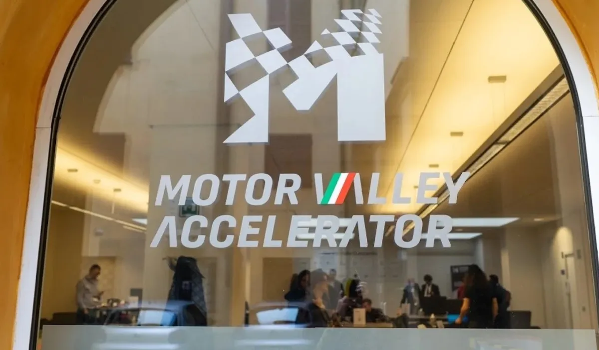 MotorValley, a caccia di talenti: torna il Driving Innovation Hackathon 2026