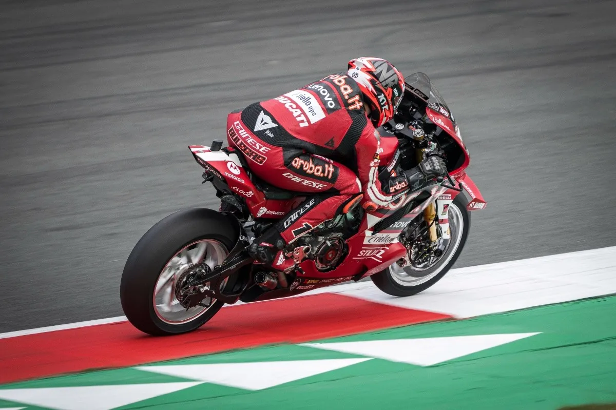 Superbike Assen: Nicolò Bulega firma una Superpole stratosferica