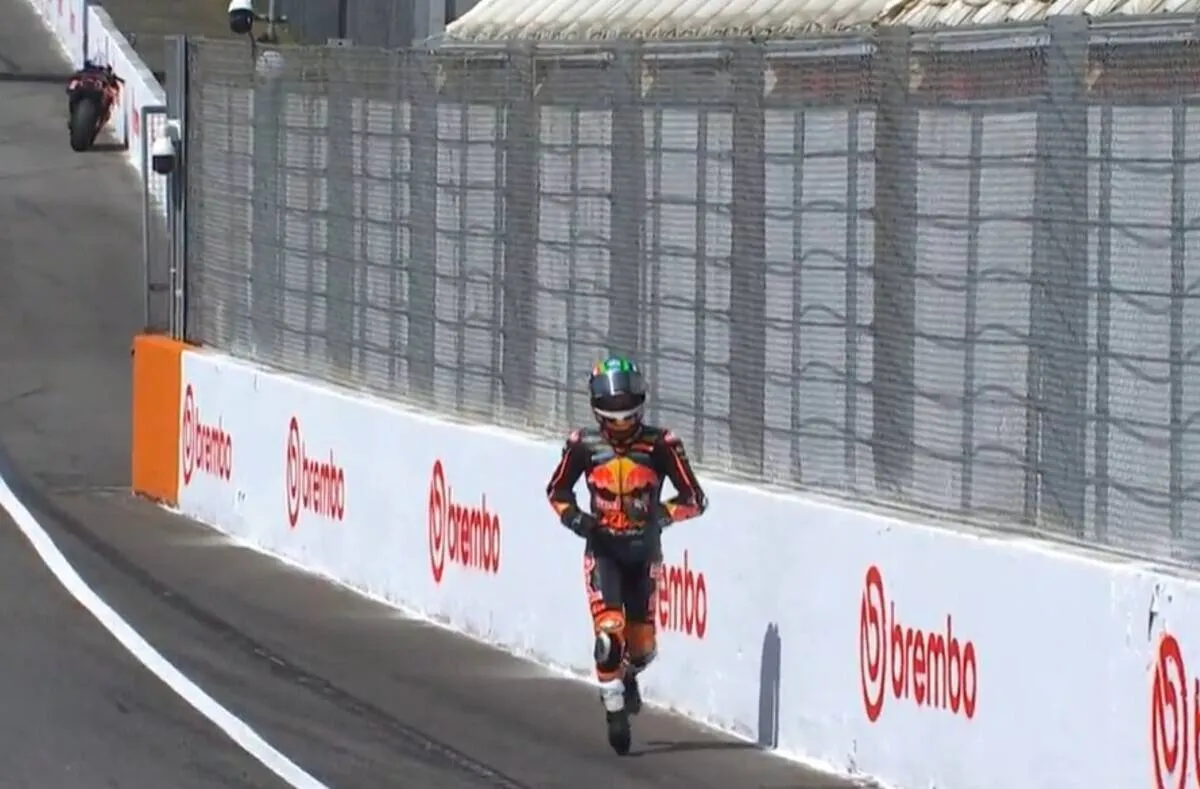 binder-issue-ktm-practice-mugello