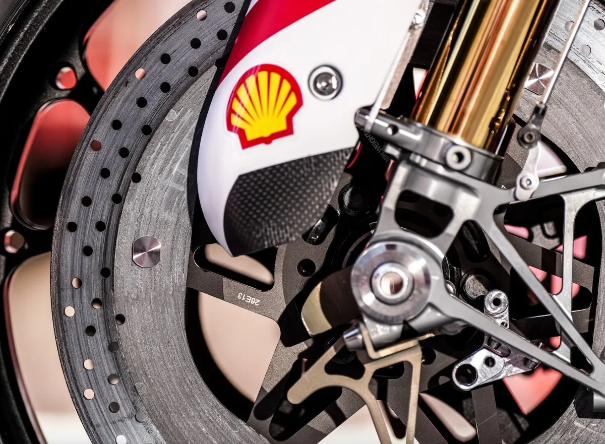 Superbike: Nel 2027 tutti i piloti useranno dischi freno Brembo in carboceramica