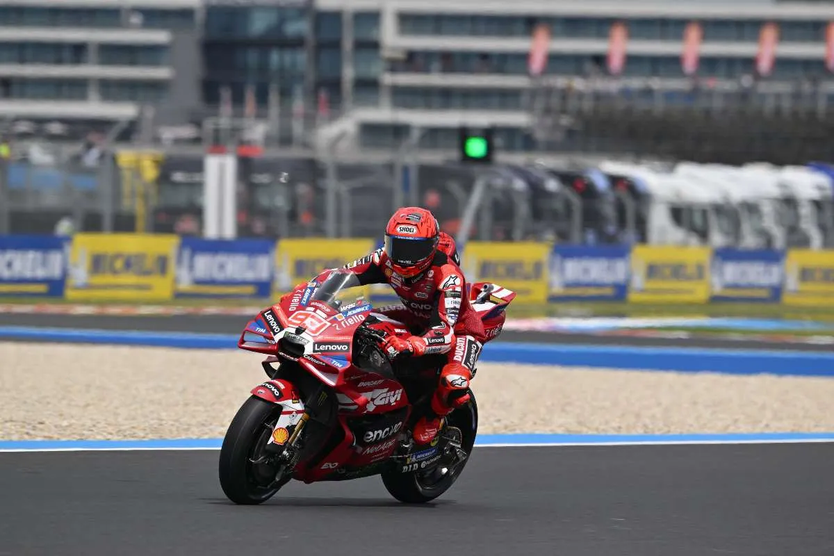 Marc Marquez pilota Ducati nella FP1 MotoGP a Balaton Park Circuit