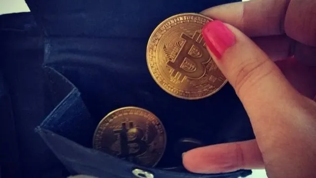 cropped betalen met bitcoin