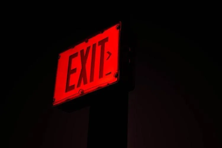 photo 1538273024145 22c489306cb9