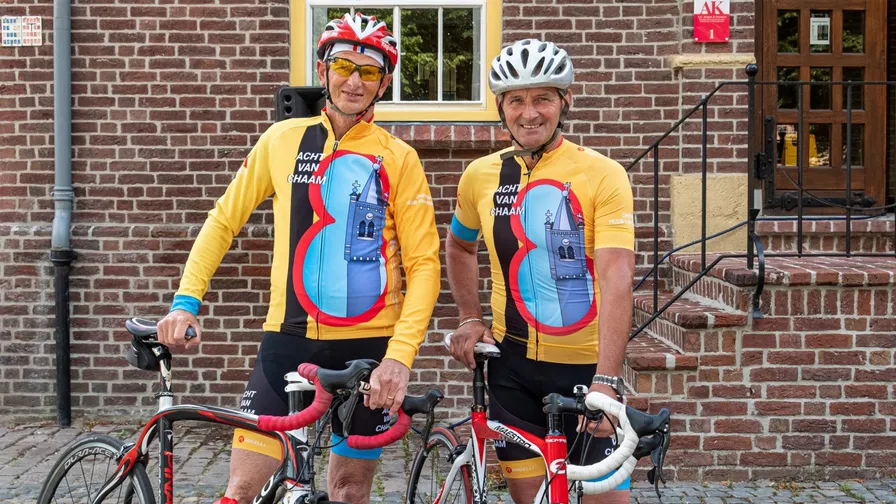 20210314 wielerkleding avc